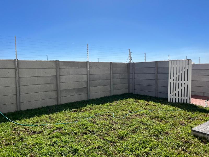 To Let 1 Bedroom Property for Rent in Sunningdale Western Cape